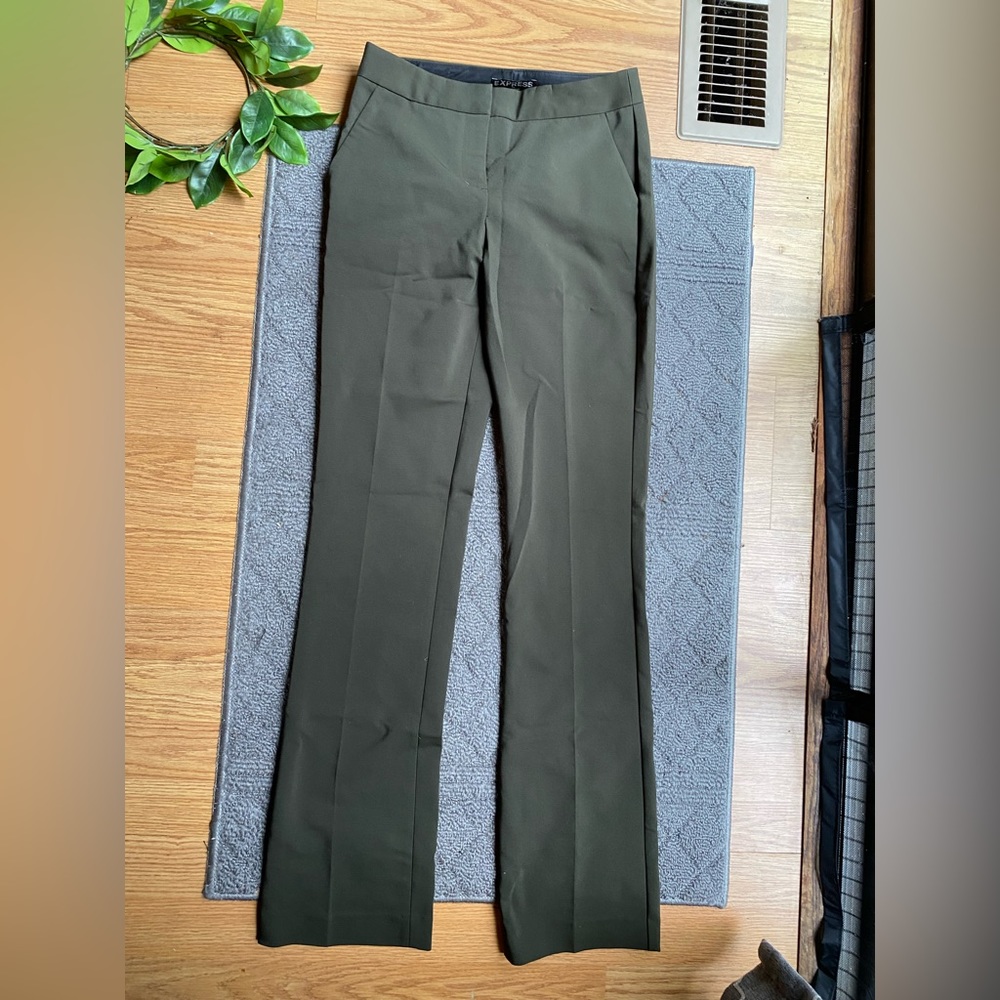 Express Olive Green Straight Leg Columnist Pant